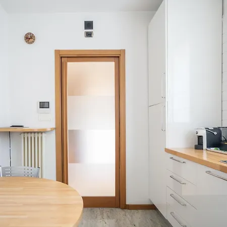 Lejlighed - In 5 Minutes From Lecco Center